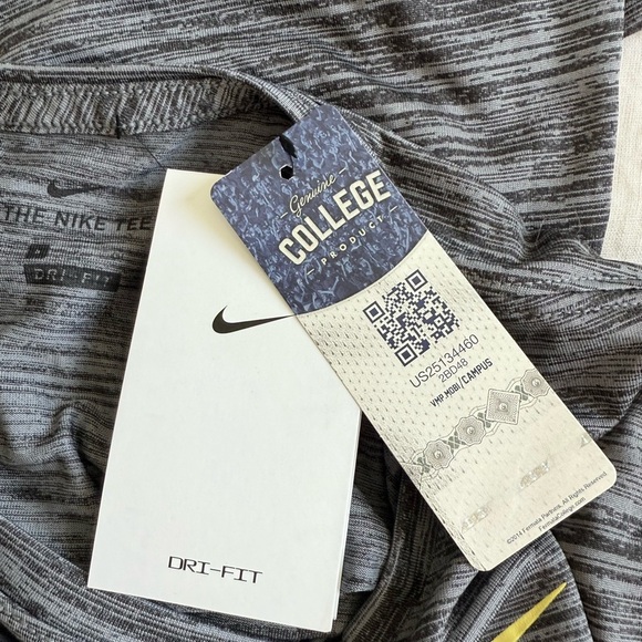 Nike Women's Gray Oregon Ducks T-Shirt size Small - Picture 6 of 6